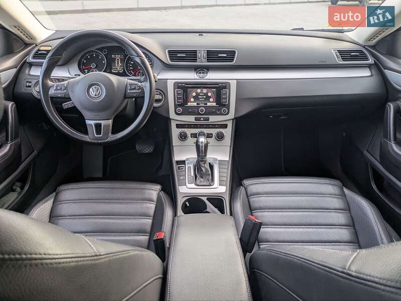 Купе Volkswagen CC / Passat CC 2012 в Львові