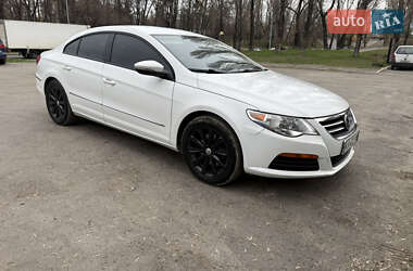 Купе Volkswagen CC / Passat CC 2011 в Києві