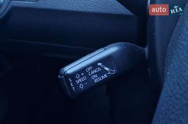 Купе Volkswagen CC / Passat CC 2012 в 