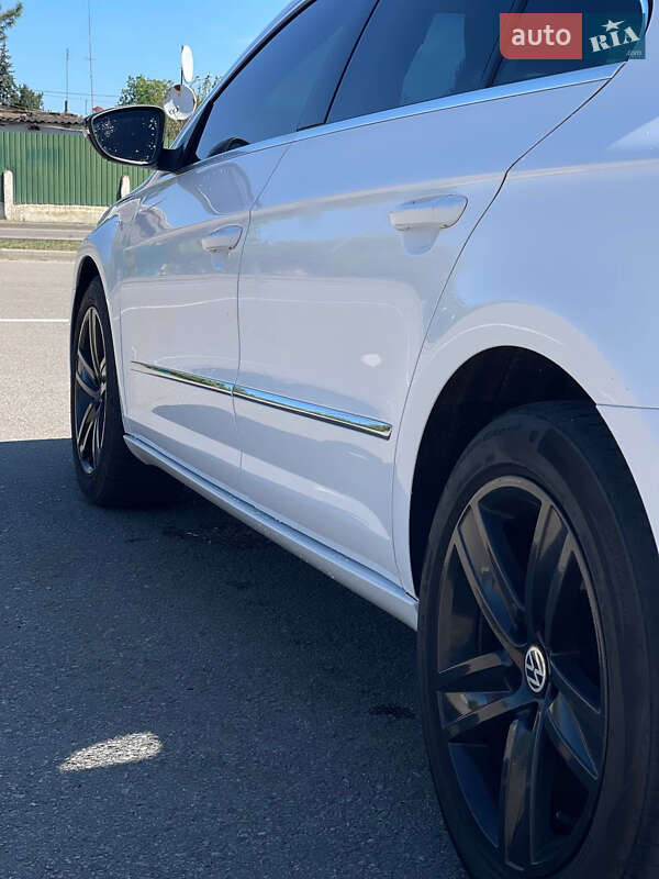 Купе Volkswagen CC / Passat CC 2012 в Покрові