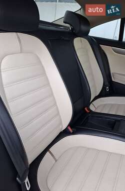 Купе Volkswagen CC / Passat CC 2009 в 