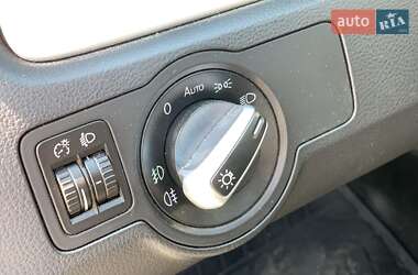 Купе Volkswagen CC / Passat CC 2011 в 