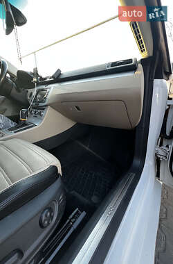 Купе Volkswagen CC / Passat CC 2012 в 
