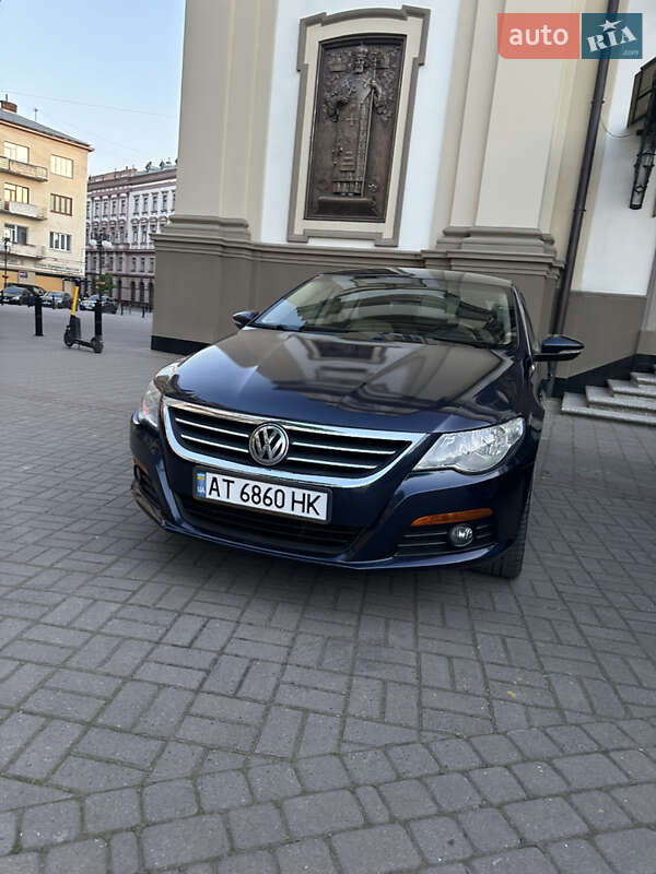 Купе Volkswagen CC / Passat CC 2011 в Ивано-Франковске