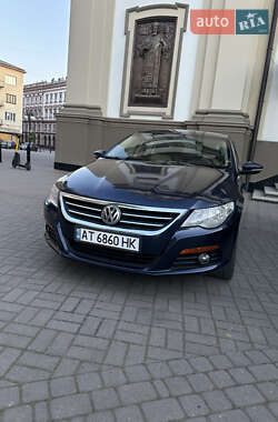 Купе Volkswagen CC / Passat CC 2011 в 