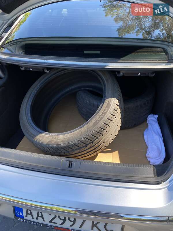 Купе Volkswagen CC / Passat CC 2012 в Києві