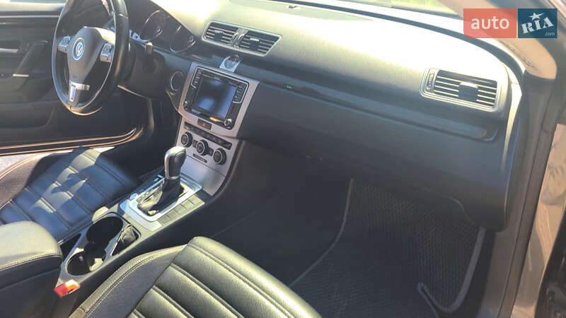 Купе Volkswagen CC / Passat CC 2016 в Киеве