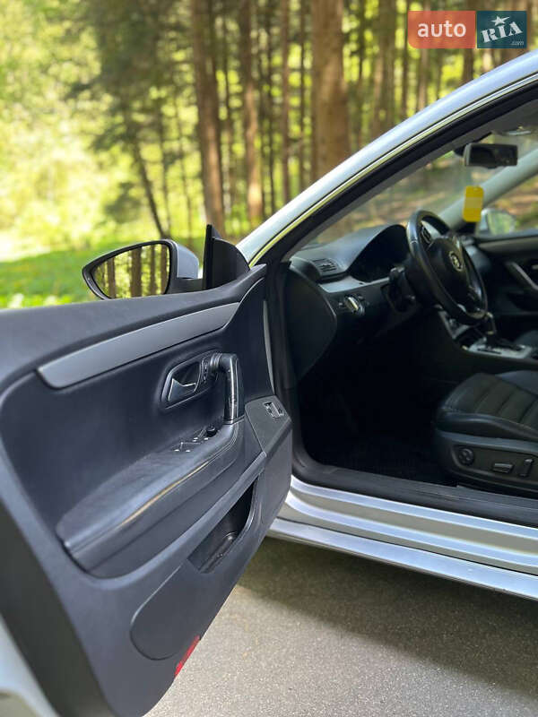 Купе Volkswagen CC / Passat CC 2010 в Львові