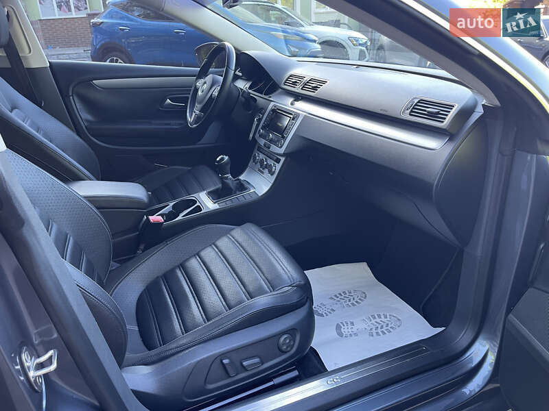 Купе Volkswagen CC / Passat CC 2014 в Ровно