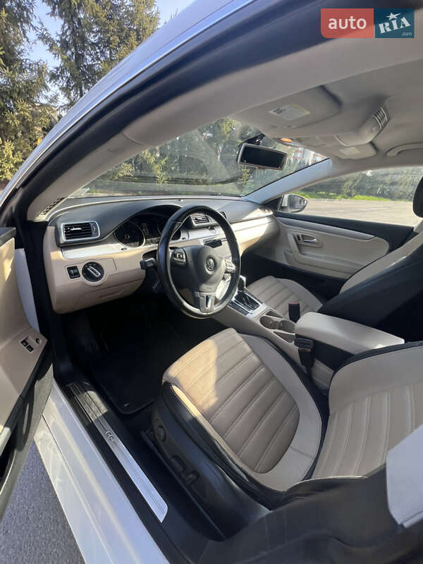 Купе Volkswagen CC / Passat CC 2012 в Тернополе