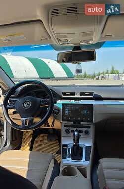Купе Volkswagen CC / Passat CC 2012 в 