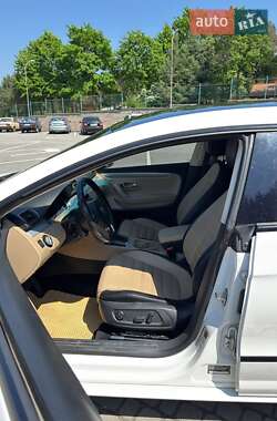 Купе Volkswagen CC / Passat CC 2012 в 