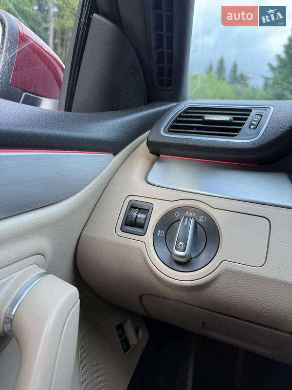Купе Volkswagen CC / Passat CC 2013 в Львове