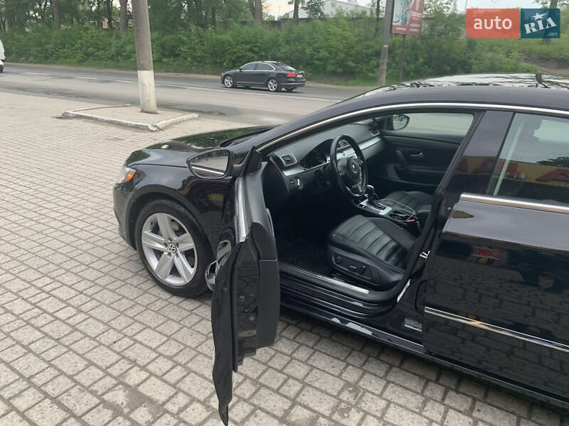 Купе Volkswagen CC / Passat CC 2014 в Львове