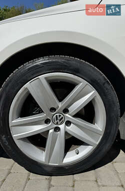 Купе Volkswagen CC / Passat CC 2012 в 