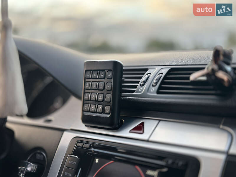 Купе Volkswagen CC / Passat CC 2009 в Києві