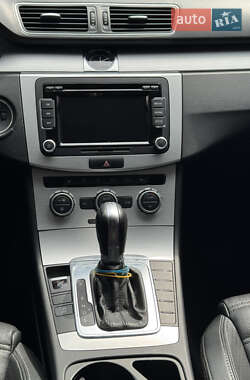 Купе Volkswagen CC / Passat CC 2012 в 