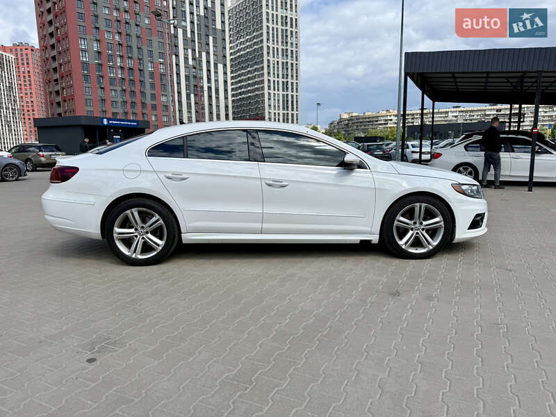 Купе Volkswagen CC / Passat CC 2013 в Киеве