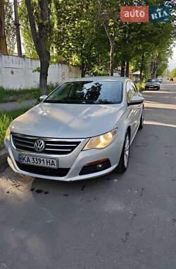 Купе Volkswagen CC / Passat CC 2011 в Києві
