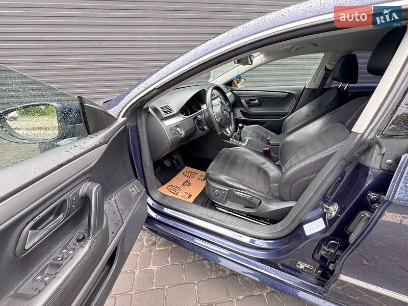 Купе Volkswagen CC / Passat CC 2011 в Каменском