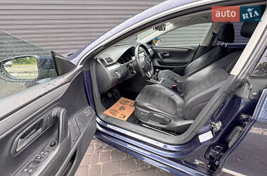 Купе Volkswagen CC / Passat CC 2011 в 