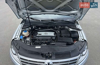 Купе Volkswagen CC / Passat CC 2013 в 