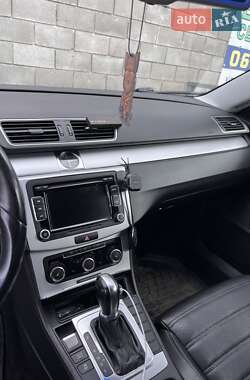 Купе Volkswagen CC / Passat CC 2011 в 