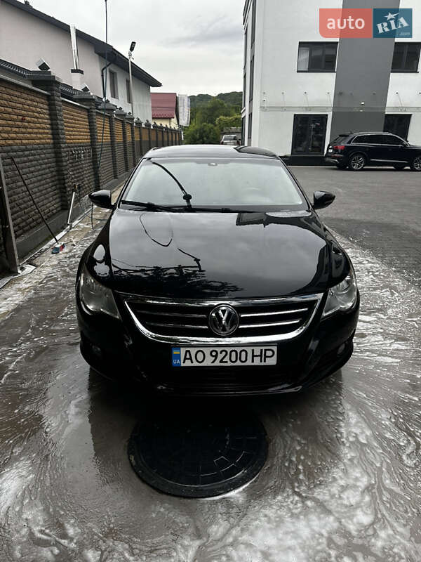 Купе Volkswagen CC / Passat CC 2010 в Тячеве