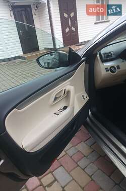 Купе Volkswagen CC / Passat CC 2009 в 