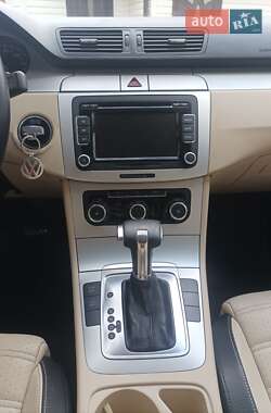 Купе Volkswagen CC / Passat CC 2009 в 