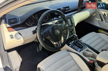 Купе Volkswagen CC / Passat CC 2011 в 