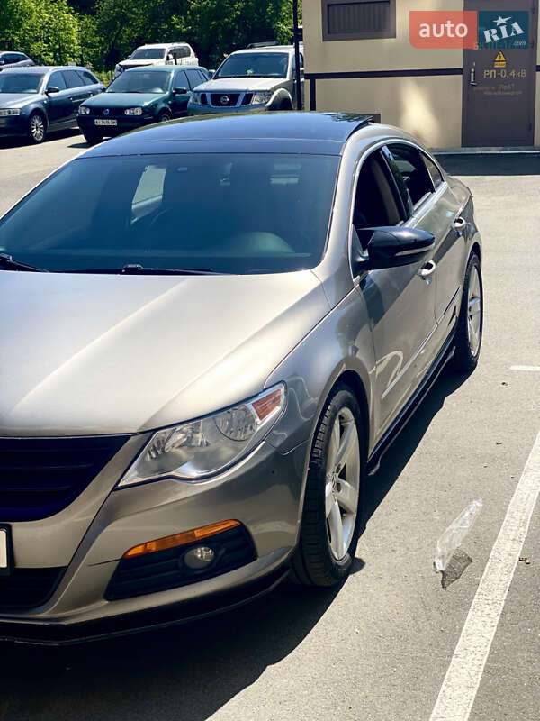 Купе Volkswagen CC / Passat CC 2011 в Києві