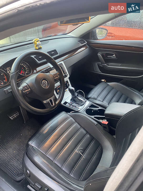 Купе Volkswagen CC / Passat CC 2011 в Києві