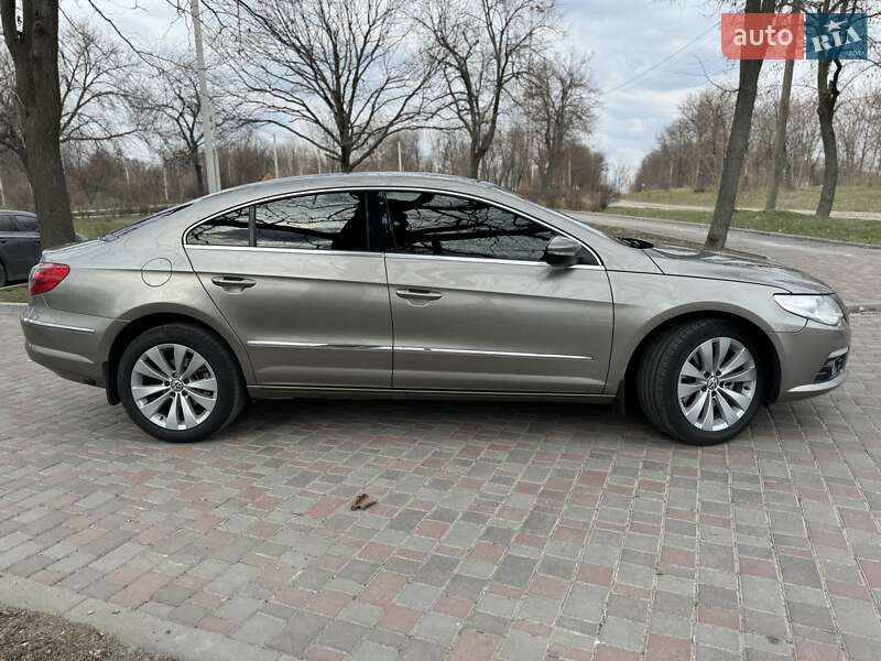 Купе Volkswagen CC / Passat CC 2011 в Кропивницком