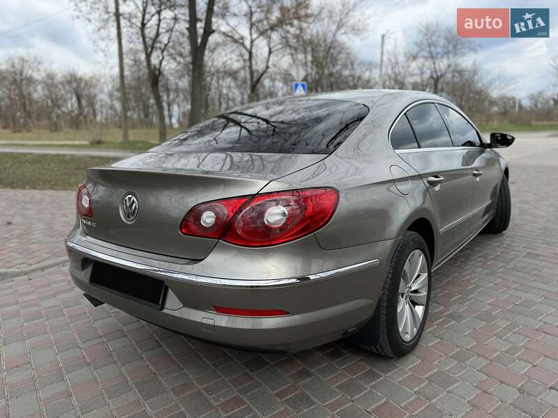 Купе Volkswagen CC / Passat CC 2011 в Кропивницком