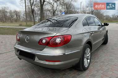 Купе Volkswagen CC / Passat CC 2011 в 