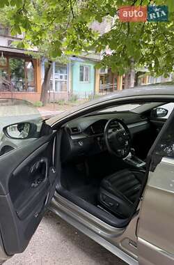 Купе Volkswagen CC / Passat CC 2011 в 