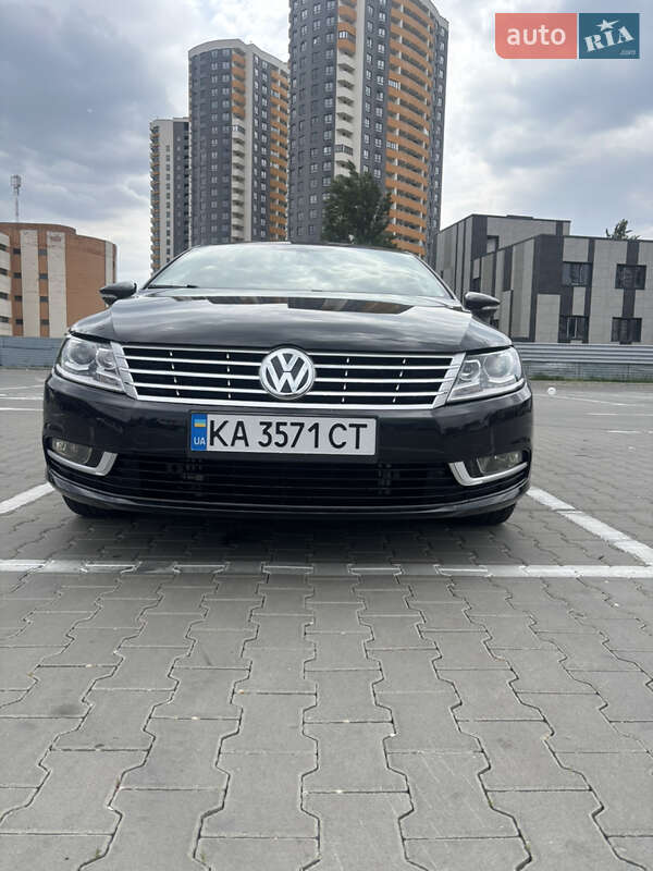 Купе Volkswagen CC / Passat CC 2015 в Киеве