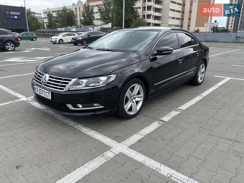 Купе Volkswagen CC / Passat CC 2015 в Киеве
