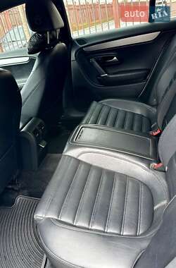 Купе Volkswagen CC / Passat CC 2011 в 