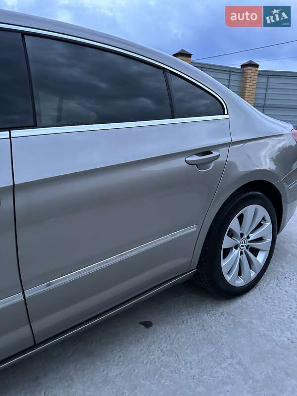 Купе Volkswagen CC / Passat CC 2013 в Кропивницькому