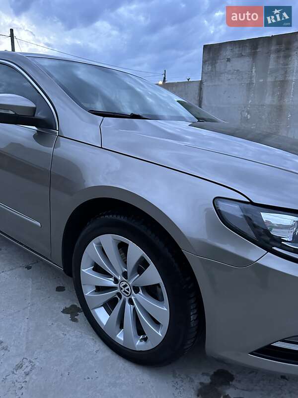 Купе Volkswagen CC / Passat CC 2013 в Кропивницькому