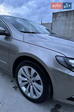 Купе Volkswagen CC / Passat CC 2013 в 