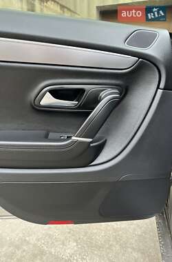 Купе Volkswagen CC / Passat CC 2013 в 