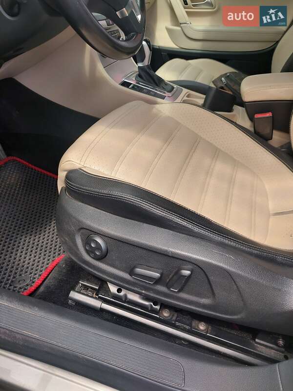 Купе Volkswagen CC / Passat CC 2011 в Харькове