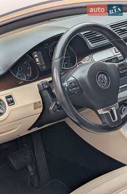 Купе Volkswagen CC / Passat CC 2011 в 