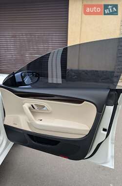 Купе Volkswagen CC / Passat CC 2011 в 