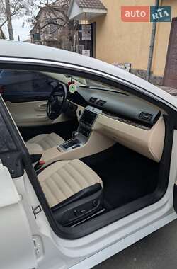 Купе Volkswagen CC / Passat CC 2011 в 