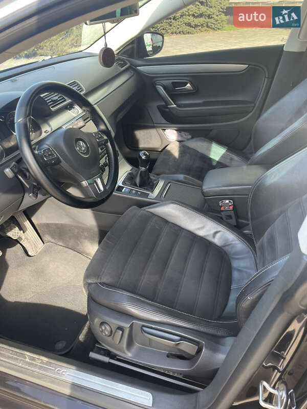 Купе Volkswagen CC / Passat CC 2013 в Миколаєві