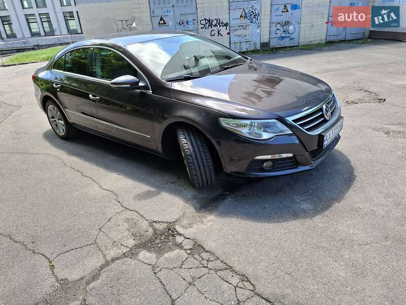 Купе Volkswagen CC / Passat CC 2011 в Києві